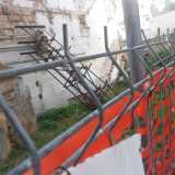E' da qui che gli incivili buttano i rifiuti 